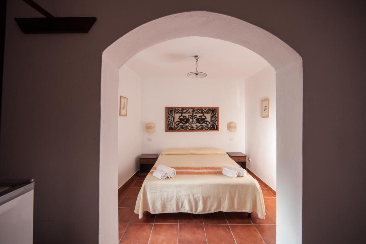 Villanova Monteleone Affitta Camere Casa Delle Rose מראה חיצוני תמונה